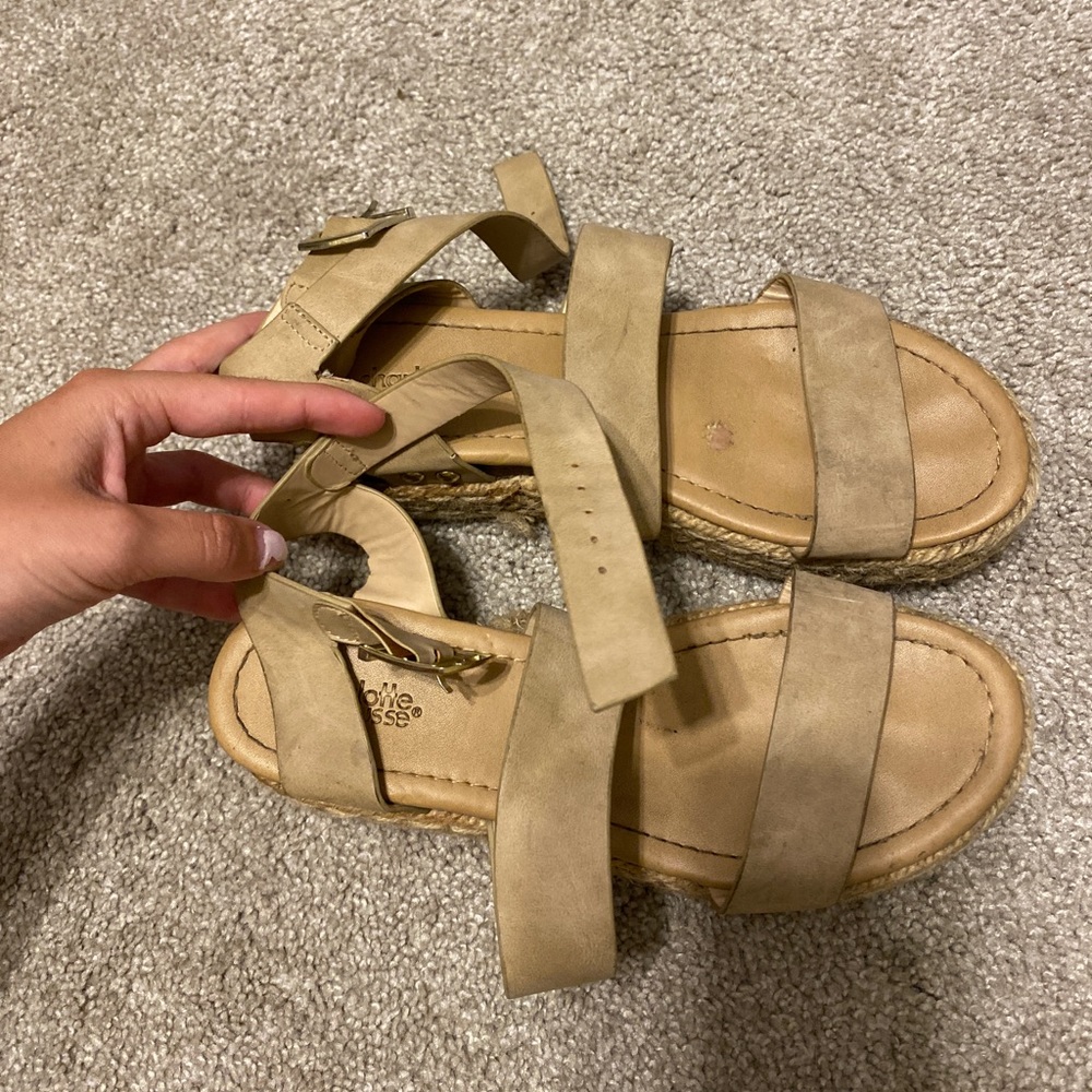 Sandals - Picture 2 of 4